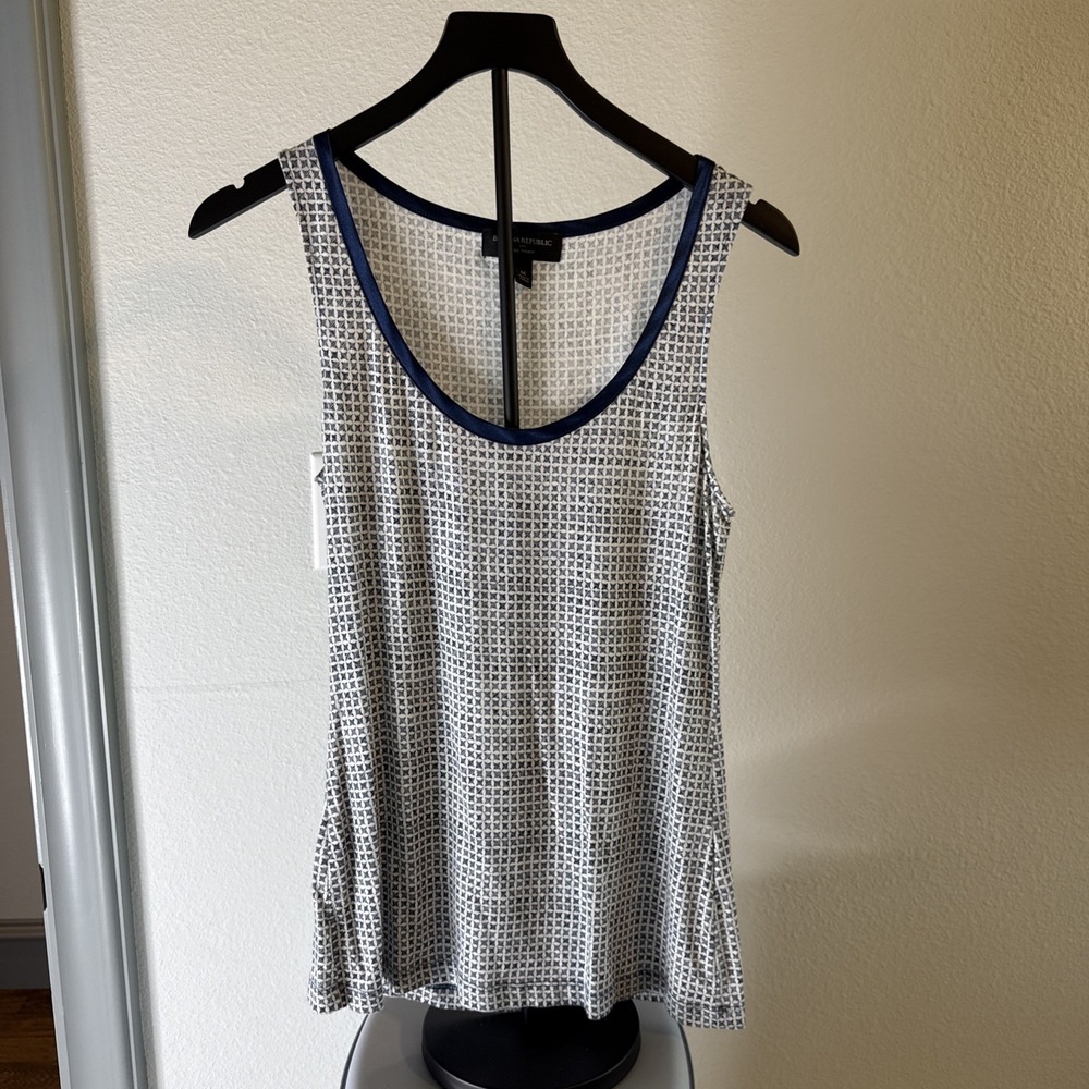 Banana Republic Luxe Touch Blue/White Abstract Scoop Neck Sleeveless Tank Top M